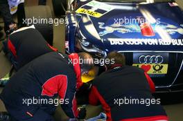 25.10.2008 Hockenheim, Germany,  Audi mechanics working on the car of Martin Tomczyk (GER), Audi Sport Team Abt Sportsline, Audi A4 DTM - DTM 2008 at Hockenheimring, Germany