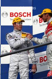 26.10.2008 Hockenheim, Germany,  (left) 2nd place , Paul di Resta (GBR), Team HWA AMG Mercedes, AMG Mercedes C-Klasse congratulating (right) 1st Timo Scheider (GER), Audi Sport Team Abt, Audi A4 DTM - DTM 2008 at Hockenheimring, Germany