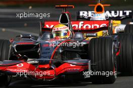 14.03.2008 Melbourne, Australia,  Lewis Hamilton (GBR), McLaren Mercedes, Fernando Alonso (ESP), Renault F1 Team - Formula 1 World Championship, Rd 1, Australian Grand Prix, Friday Practice