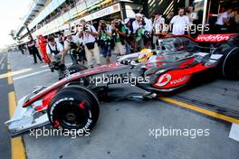 14.03.2008 Melbourne, Australia,  Lewis Hamilton (GBR), McLaren Mercedes, MP4-23 - Formula 1 World Championship, Rd 1, Australian Grand Prix, Friday Practice