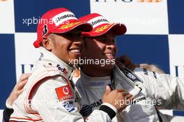 16.03.2008 Melbourne, Australia,  Lewis Hamilton (GBR), McLaren Mercedes, Nico Rosberg (GER), WilliamsF1 Team - Formula 1 World Championship, Rd 1, Australian Grand Prix, Sunday Podium