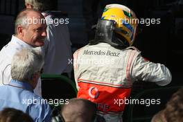 16.03.2008 Melbourne, Australia,  Ron Dennis (GBR), McLaren, Team Principal, Chairman and Lewis Hamilton (GBR), McLaren Mercedes - Formula 1 World Championship, Rd 1, Australian Grand Prix, Sunday Podium