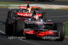 16.03.2008 Melbourne, Australia,  Heikki Kovalainen (FIN), McLaren Mercedes, Lewis Hamilton (GBR), McLaren Mercedes - Formula 1 World Championship, Rd 1, Australian Grand Prix, Sunday Race