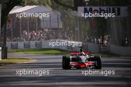 16.03.2008 Melbourne, Australia,  Lewis Hamilton (GBR), McLaren Mercedes - Formula 1 World Championship, Rd 1, Australian Grand Prix, Sunday Race