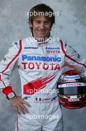 13.03.2008 Melbourne, Australia,  Jarno Trulli (ITA), Toyota Racing - Season Portrait Shooting 2008 - Formula 1 World Championship, Rd 1, Australian Grand Prix, Thursday