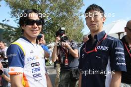 13.03.2008 Melbourne, Australia,  Sakon Yamamoto (JPN), Renault test driver and Kazuki Nakajima (JPN), Williams F1 Team - Formula 1 World Championship, Rd 1, Australian Grand Prix, Thursday