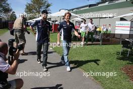 13.03.2008 Melbourne, Australia,  Kazuki Nakajima (JPN), Williams F1 Team and Nico Rosberg (GER), WilliamsF1 Team - Formula 1 World Championship, Rd 1, Australian Grand Prix, Thursday