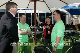 12.03.2008 Melbourne, Australia,  Ross Brawn (GBR) Team Principal, Honda Racing F1 Team, Anthony Davidson (GBR), Super Aguri F1 Team - Formula 1 World Championship, Rd 1, Australian Grand Prix, Wednesday