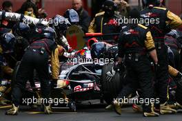 02.02.2008 Barcelona, Spain,  Sebastien Bourdais (FRA), Scuderia Toro Rosso during pitstop  - Formula 1 Testing, Barcelona