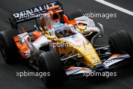 03.02.2008 Barcelona, Spain,  Fernando Alonso (ESP), Renault F1 Team, R28 - Formula 1 Testing, Barcelona