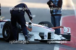 17.11.2008 Barcelona, Spain,  Robert Kubica (POL),  BMW Sauber F1 Team, Nose, interim 2009 car - Formula 1 Testing, Barcelona