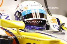 18.11.2008 Barcelona, Spain,  Giedo Van Der Guarde (HOL) Test Driver, Renault F1 Team - Formula 1 Testing, Barcelona