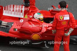 18.11.2008 Barcelona, Spain,  Luca Badoer (ITA), Test Driver, Scuderia Ferrari, running a KERS system - Formula 1 Testing, Barcelona