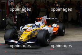 18.11.2008 Barcelona, Spain,  Giedo Van Der Guarde (HOL) Test Driver, Renault F1 Team - Formula 1 Testing, Barcelona