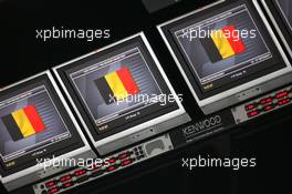 05.09.2008 Francorchamps, Belgium,  McLaren Mercedes pitwall screens - Formula 1 World Championship, Rd 13, Belgian Grand Prix, Friday Practice