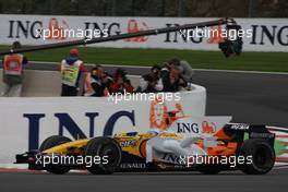 05.09.2008 Francorchamps, Belgium,  Fernando Alonso (ESP), Renault F1 Team, R28 - Formula 1 World Championship, Rd 13, Belgian Grand Prix, Friday Practice