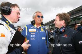 07.09.2008 Francorchamps, Belgium,  Alan Permaine (GBR), Renault F1 Team, Engineer with Flavio Briatore (ITA), Renault F1 Team, Team Chief, Managing Director and Christian Horner (GBR), Red Bull Racing, Sporting Director - Formula 1 World Championship, Rd 13, Belgian Grand Prix, Sunday Pre-Race Grid