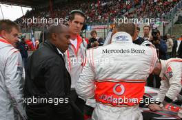 07.09.2008 Francorchamps, Belgium,  Anthony Hamilton (GBR), Father of Lewis Hamilton with Lewis Hamilton (GBR), McLaren Mercedes - Formula 1 World Championship, Rd 13, Belgian Grand Prix, Sunday Pre-Race Grid