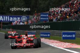 07.09.2008 Francorchamps, Belgium,  Kimi Raikkonen (FIN), Räikkönen, Scuderia Ferrari, F2008, Lewis Hamilton (GBR), McLaren Mercedes, MP4-23 - Formula 1 World Championship, Rd 13, Belgian Grand Prix, Sunday Race