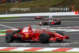 07.09.2008 Francorchamps, Belgium,  Kimi Raikkonen (FIN), Räikkönen, Scuderia Ferrari, F2008 leads Lewis Hamilton (GBR), McLaren Mercedes, MP4-23 and Felipe Massa (BRA), Scuderia Ferrari, F2008 - Formula 1 World Championship, Rd 13, Belgian Grand Prix, Sunday Race