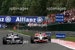 07.09.2008 Francorchamps, Belgium,  Kazuki Nakajima (JPN), Williams F1 Team, Adrian Sutil (GER), Force India F1 Team - Formula 1 World Championship, Rd 13, Belgian Grand Prix, Sunday Race