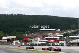 07.09.2008 Francorchamps, Belgium,  Kimi Raikkonen (FIN), Räikkönen, Scuderia Ferrari, Lewis Hamilton (GBR), McLaren Mercedes  - Formula 1 World Championship, Rd 13, Belgian Grand Prix, Sunday Race