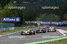 07.09.2008 Francorchamps, Belgium,  Nelson Piquet Jr (BRA), Renault F1 Team leads Mark Webber (AUS), Red Bull Racing, RB4 - Formula 1 World Championship, Rd 13, Belgian Grand Prix, Sunday Race