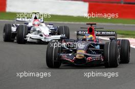 07.09.2008 Francorchamps, Belgium,  Sebastian Bourdais (FRA), Scuderia Toro Rosso, STR03 leads Robert Kubica (POL), BMW Sauber F1 Team, F1.08 - Formula 1 World Championship, Rd 13, Belgian Grand Prix, Sunday Race