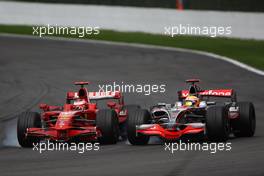 07.09.2008 Francorchamps, Belgium,  Kimi Raikkonen (FIN), Räikkönen, Scuderia Ferrari, F2008 overtakes  Lewis Hamilton (GBR), McLaren Mercedes, MP4-23 - Formula 1 World Championship, Rd 13, Belgian Grand Prix, Sunday Race