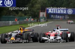 07.09.2008 Francorchamps, Belgium,  David Coulthard (GBR), Red Bull Racing, Jarno Trulli (ITA), Toyota Racing - Formula 1 World Championship, Rd 13, Belgian Grand Prix, Sunday Race