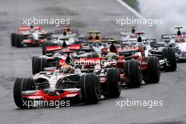 07.09.2008 Francorchamps, Belgium,  Start of the race, Lewis Hamilton (GBR), McLaren Mercedes  - Formula 1 World Championship, Rd 13, Belgian Grand Prix, Sunday Race