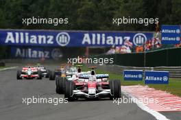 07.09.2008 Francorchamps, Belgium,  Jarno Trulli (ITA), Toyota Racing leads Rubens Barrichello (BRA), Honda Racing F1 Team - Formula 1 World Championship, Rd 13, Belgian Grand Prix, Sunday Race