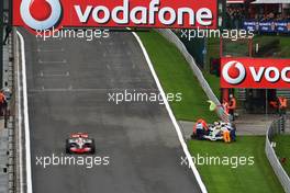 06.09.2008 Francorchamps, Belgium,  Jenson Button (GBR), Honda Racing F1 Team stopped on track - Formula 1 World Championship, Rd 13, Belgian Grand Prix, Saturday Practice
