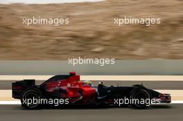 04.04.2008 Sakhir, Bahrain,  Sebastian Bourdais (FRA), Scuderia Toro Rosso, STR02 - Formula 1 World Championship, Rd 3, Bahrain Grand Prix, Friday Practice