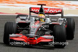 04.04.2008 Sakhir, Bahrain,  Lewis Hamilton (GBR), McLaren Mercedes - Formula 1 World Championship, Rd 3, Bahrain Grand Prix, Friday Practice