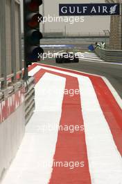 04.04.2008 Sakhir, Bahrain,  Sebastian Vettel (GER), Scuderia Toro Rosso - Formula 1 World Championship, Rd 3, Bahrain Grand Prix, Friday Practice