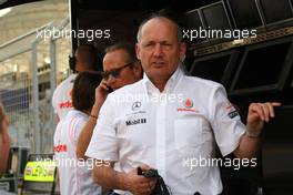 04.04.2008 Sakhir, Bahrain,  Ron Dennis (GBR), McLaren, Team Principal, Chairman - Formula 1 World Championship, Rd 3, Bahrain Grand Prix, Friday