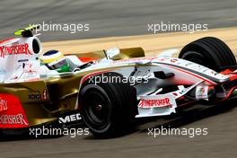 04.04.2008 Sakhir, Bahrain,  Giancarlo Fisichella (ITA), Force India F1 Team, VJM-01 - Formula 1 World Championship, Rd 3, Bahrain Grand Prix, Friday Practice