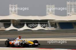 04.04.2008 Sakhir, Bahrain,  Fernando Alonso (ESP), Renault F1 Team, R28 - Formula 1 World Championship, Rd 3, Bahrain Grand Prix, Friday Practice