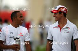 04.04.2008 Sakhir, Bahrain,  Lewis Hamilton (GBR), McLaren Mercedes, Adrian Sutil (GER), Force India F1 Team - Formula 1 World Championship, Rd 3, Bahrain Grand Prix, Friday