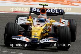 04.04.2008 Sakhir, Bahrain,  Nelson Piquet Jr (BRA), Renault F1 Team, R28 - Formula 1 World Championship, Rd 3, Bahrain Grand Prix, Friday Practice