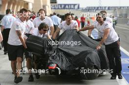 04.04.2008 Sakhir, Bahrain,  McLaren Mercedes, MP4-23 - Formula 1 World Championship, Rd 3, Bahrain Grand Prix, Friday Practice