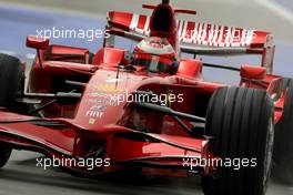 04.04.2008 Sakhir, Bahrain,  Kimi Raikkonen (FIN), Räikkönen, Scuderia Ferrari, F2008 - Formula 1 World Championship, Rd 3, Bahrain Grand Prix, Friday Practice