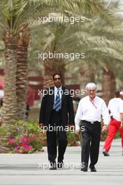 04.04.2008 Sakhir, Bahrain,  Bernie Ecclestone (GBR) with his body guard - Formula 1 World Championship, Rd 3, Bahrain Grand Prix, Friday