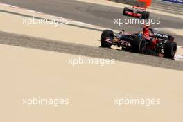 04.04.2008 Sakhir, Bahrain,  Sebastian Bourdais (FRA), Scuderia Toro Rosso, STR02 - Formula 1 World Championship, Rd 3, Bahrain Grand Prix, Friday Practice