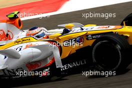 04.04.2008 Sakhir, Bahrain,  Nelson Piquet Jr (BRA), Renault F1 Team, R28 - Formula 1 World Championship, Rd 3, Bahrain Grand Prix, Friday Practice