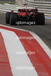 04.04.2008 Sakhir, Bahrain,  Kimi Raikkonen (FIN), Räikkönen, Scuderia Ferrari, F2008 - Formula 1 World Championship, Rd 3, Bahrain Grand Prix, Friday Practice