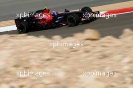 04.04.2008 Sakhir, Bahrain,  Sebastian Vettel (GER), Scuderia Toro Rosso, STR02 - Formula 1 World Championship, Rd 3, Bahrain Grand Prix, Friday Practice