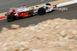 04.04.2008 Sakhir, Bahrain,  Adrian Sutil (GER), Force India F1 Team, VJM-01 - Formula 1 World Championship, Rd 3, Bahrain Grand Prix, Friday Practice