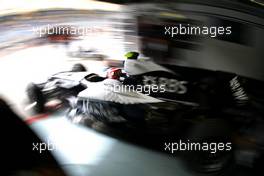 04.04.2008 Sakhir, Bahrain,  Kazuki Nakajima (JPN), Williams F1 Team - Formula 1 World Championship, Rd 3, Bahrain Grand Prix, Friday Practice